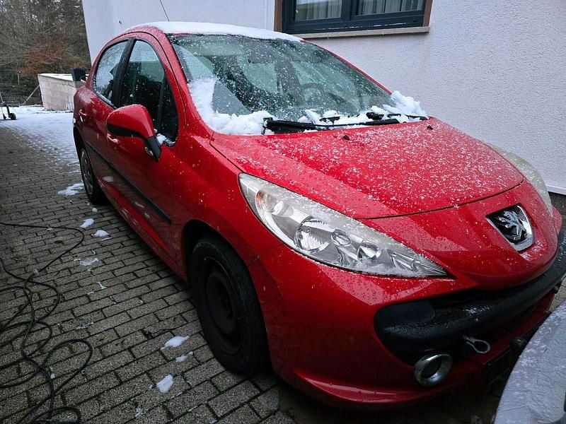 Rot Gebraucht 2008 Peugeot 207 Kleinwagen | 899 € (Superpreis) - Bild 1/4
