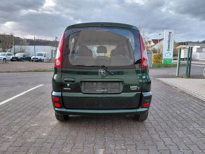Gebraucht Toyota Yaris Verso Sol 86 PS (63 kW) 2000 Grün Van / Kleinbus