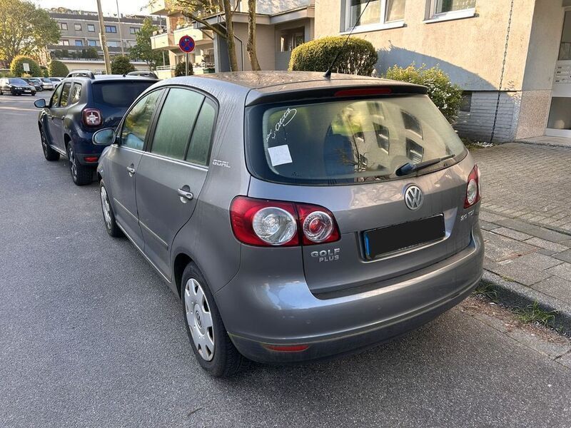 Grau Gebraucht 2006 VW Golf Plus Goal Van / Kleinbus | 2.800 € (Fairer Preis) - Bild 1/4