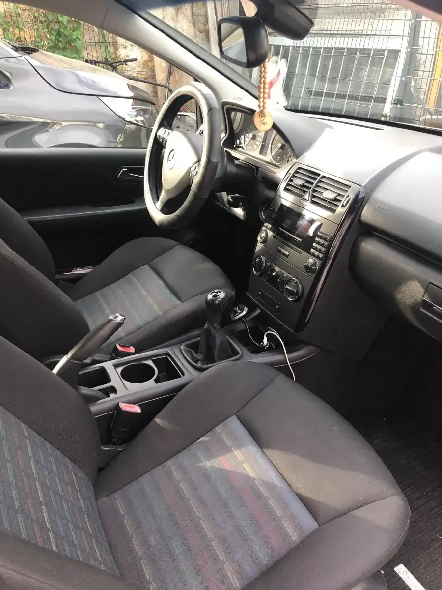 Gebraucht Mercedes A150 95 PS (69 kW) 2008 Silber Limousine