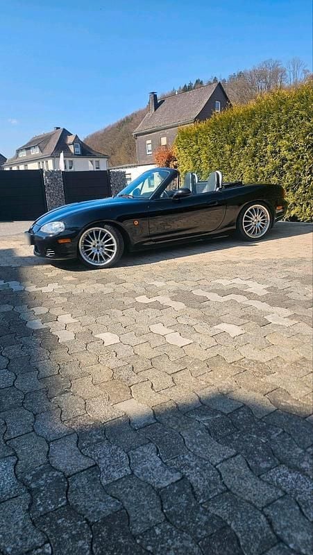 Second-hand Mazda MX5 110 CP (80 kW) 2004 Negru Cabrio