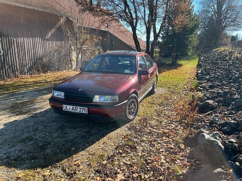 Rot Gebraucht 1991 Opel Vectra Limousine | 4.999 € - Bild 1/4