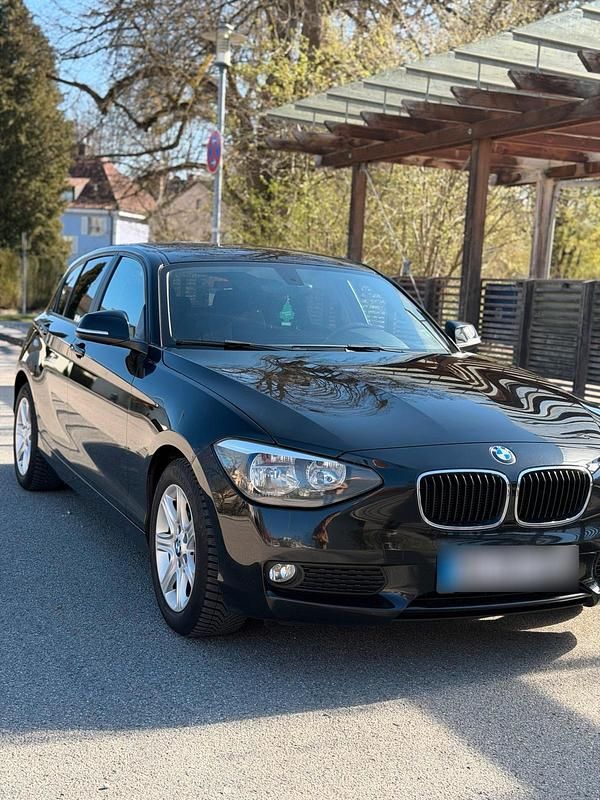 Gebraucht BMW 116 136 PS (100 kW) 2012 Schwarz Kleinwagen
