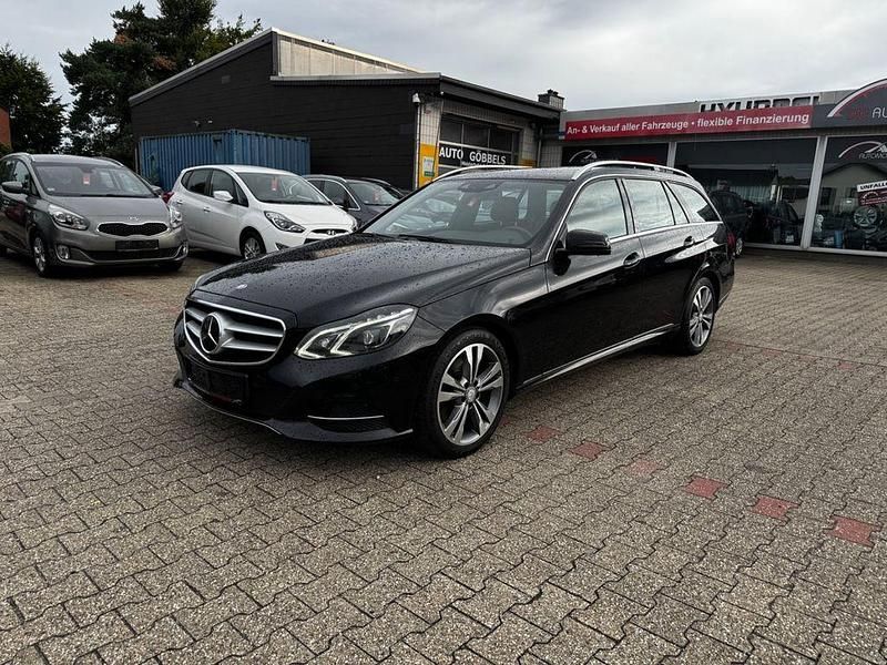 Schwarz Gebraucht 2014 Mercedes E350 Limousine | 16.990 € (Guter Preis) - Bild 1/4