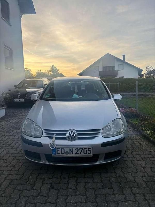 Grau Gebraucht 2005 VW Golf IV Limousine | 1.300 € (Guter Preis) - Bild 1/4