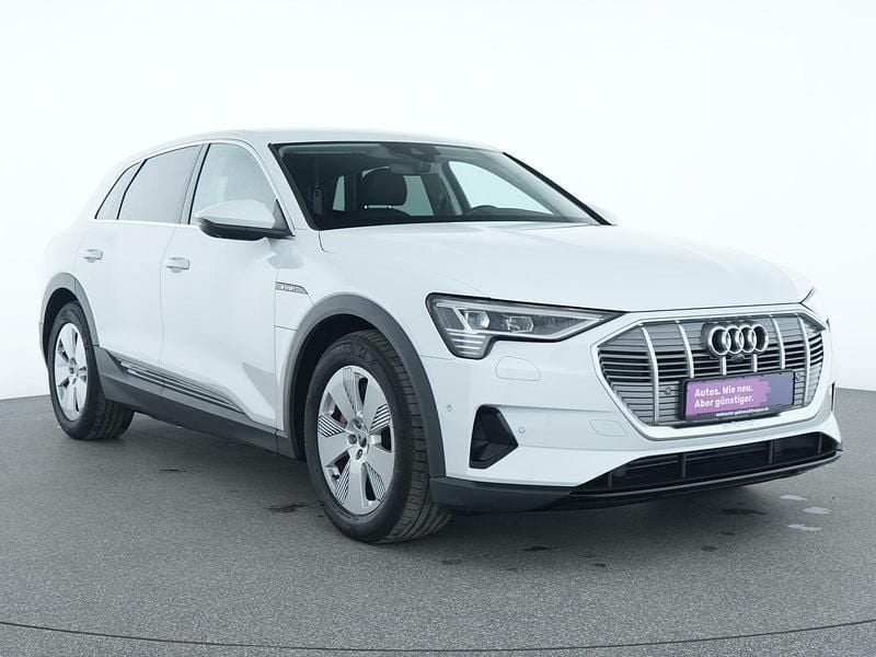 Gebraucht Audi e-tron Ambiente 230 kW (313 PS) 2022 Gletscherweiss SUV