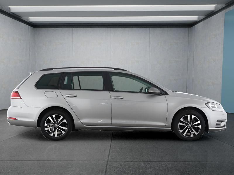 Gebraucht VW Golf VIII 150 PS (110 kW) 2020 Silber Kombi