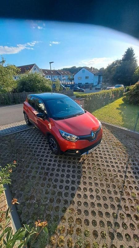 Gebraucht Renault Captur XMOD 118 PS (86 kW) 2016 Rot SUV