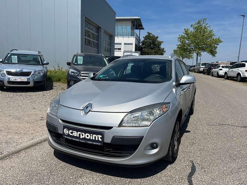 Gebraucht Renault Mégane GrandTour 106 PS (77 kW) 2010 Silber Kombi