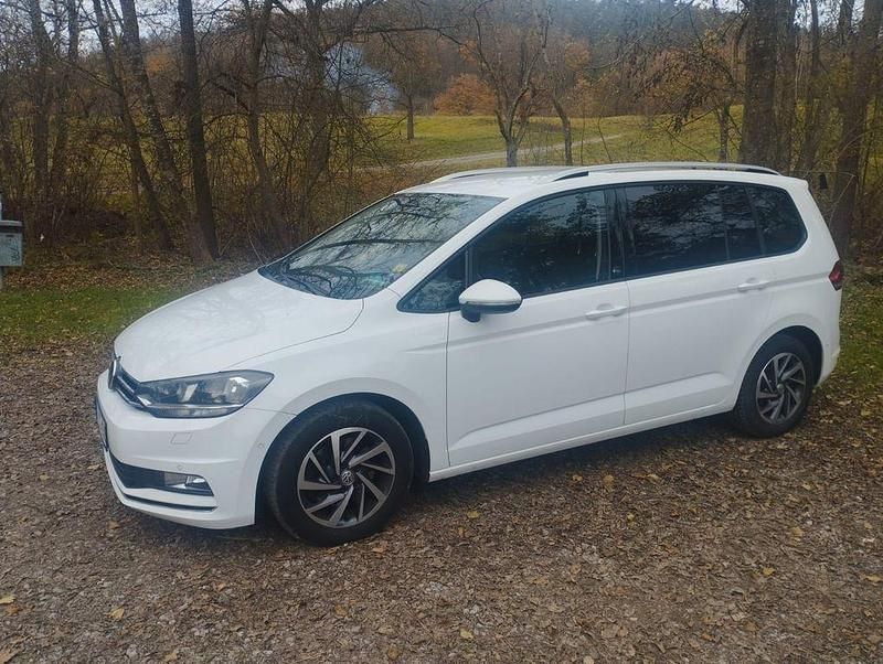 Gebraucht VW Touran Sound 150 PS (110 kW) 2017 Weiß Van / Kleinbus