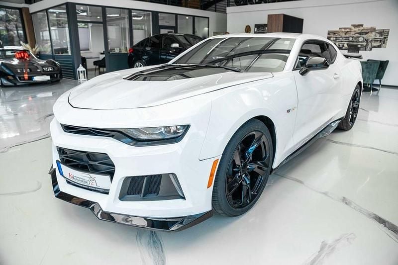 Weiß Gebraucht 2022 Chevrolet Camaro ZL1 Coupé | 29.500 € (Guter Preis) - Bild 1/4