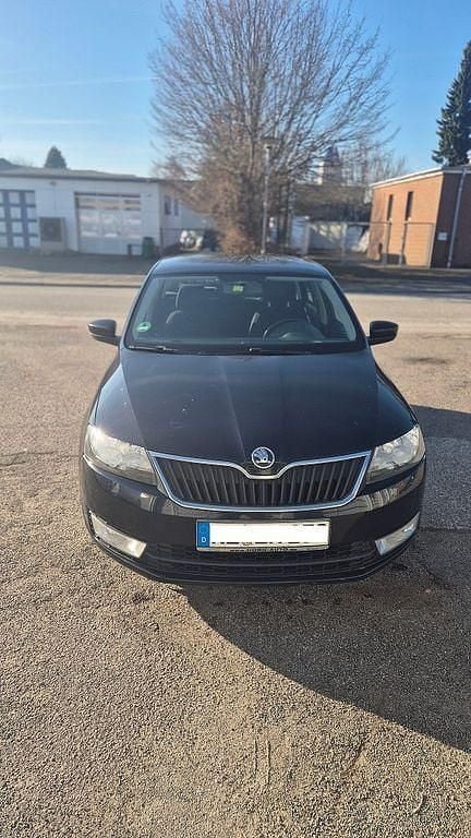 Gebraucht Skoda Rapid 90 PS (66 kW) 2014 Schwarz Kleinwagen