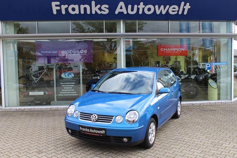 Gebraucht VW Polo 75 PS (55 kW) 2004 Blau Kleinwagen