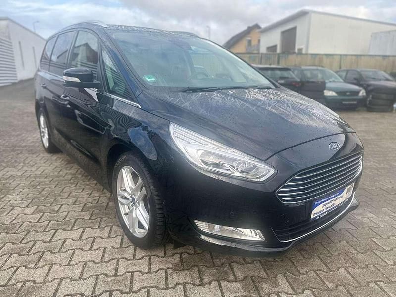 Iridiumschwarz metallic Gebraucht 2018 Ford Galaxy Titanium Van / Kleinbus | 16.495 € (Guter Preis) - Bild 1/4