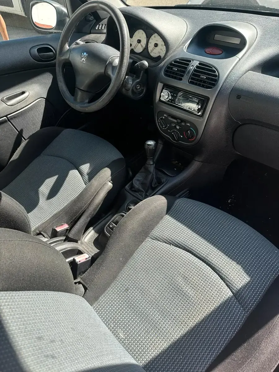 Gebraucht Peugeot 206 75 PS (55 kW) 2005 Schwarz Kleinwagen