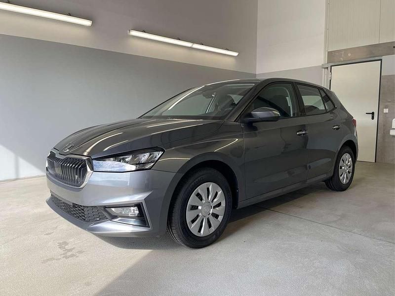 [5x5x] graphit grau meta... Neu 2025 Skoda Fabia Selection Kleinwagen | 19.991 € (Fairer Preis) - Bild 1/4