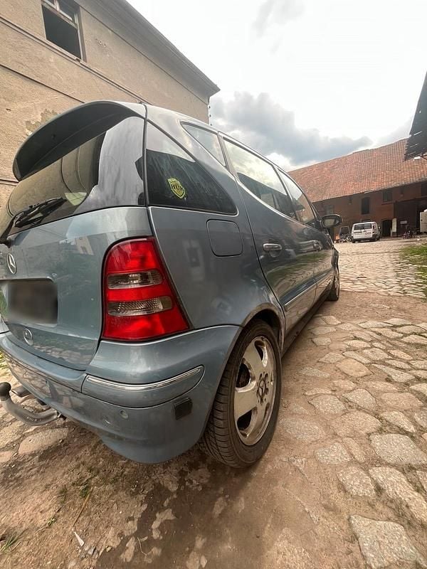 Gebraucht Mercedes A190 120 PS (88 kW) 2003 Blau Kleinwagen