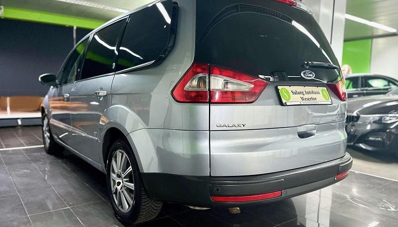Gebraucht Ford Galaxy Ghia 140 PS (102 kW) 2008 Silber Van / Kleinbus