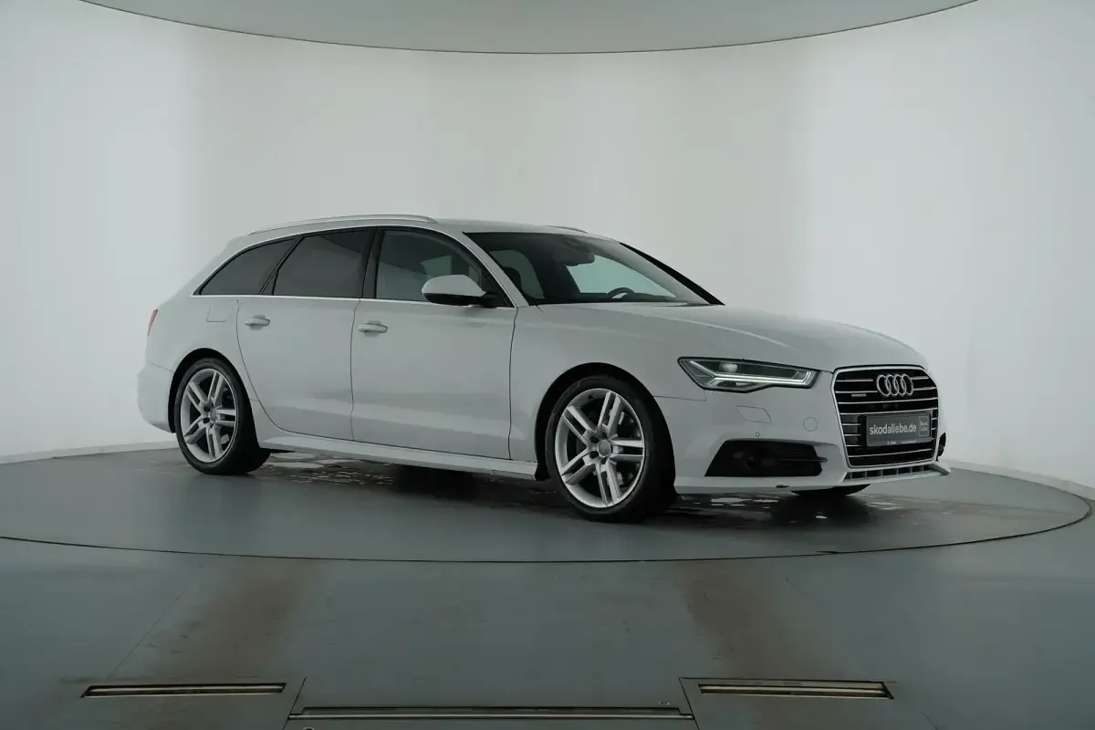 Gebraucht Audi A6 Ambiente 272 PS (200 kW) 2019 Gletscherweiß metallic Limousine