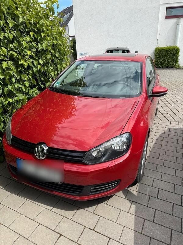 Rot Gebraucht 2009 VW Golf VI Coupé | 2.200 € - Bild 1/4