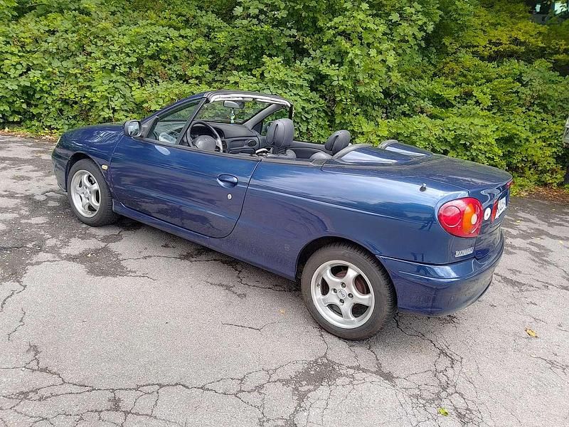 Blau Gebraucht 2003 Renault Mégane Cabriolet Privilege Cabrio | 995 € (Fairer Preis) - Bild 1/4