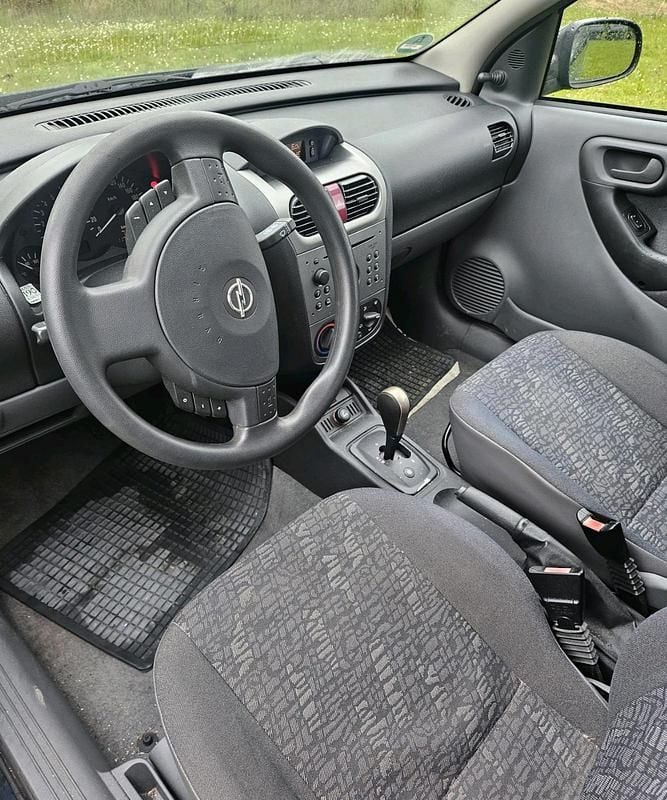 Second-hand Opel Corsa 2002 Hatchback