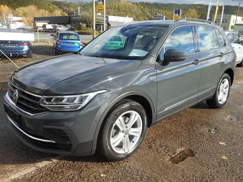 Uranograu/cinza urano Gebraucht 2021 VW Tiguan SUV | 24.990 € (Superpreis) - Bild 1/4