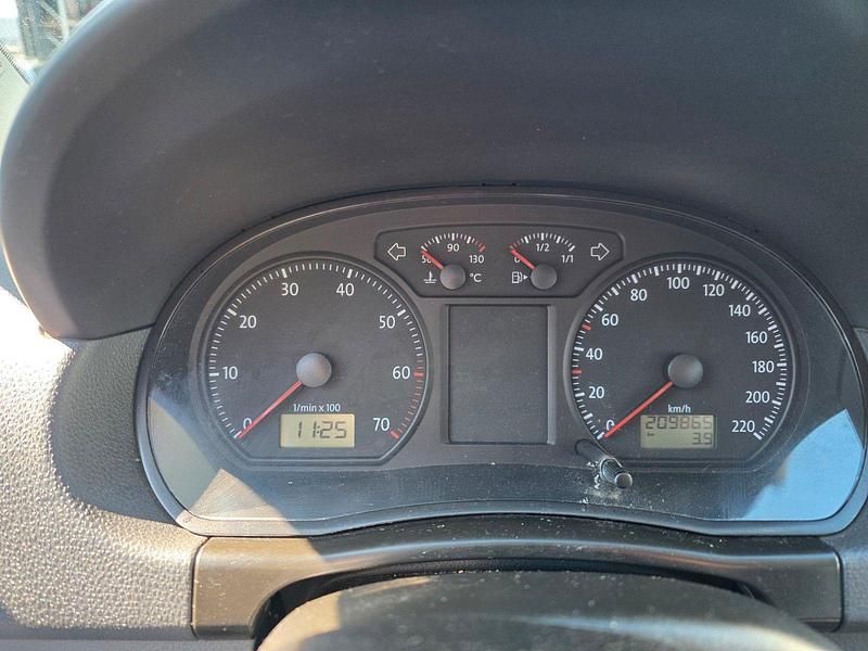 Gebraucht VW Polo 80 PS (58 kW) 2007 Grau Kleinwagen