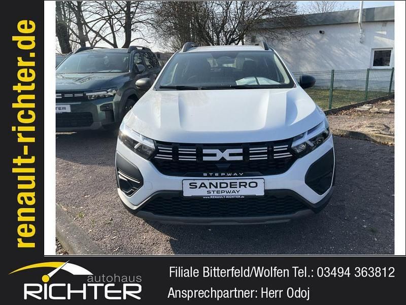 Neu Dacia Sandero Essentiel 91 PS (66 kW) 2026 Weiß Limousine
