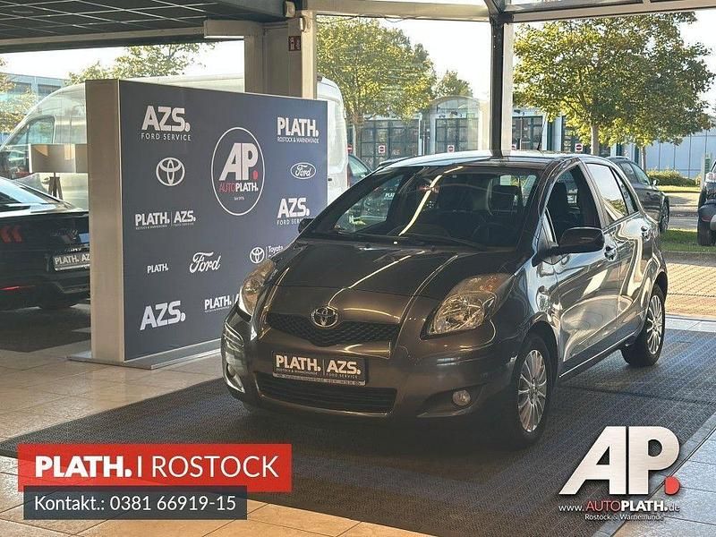 Grau Gebraucht 2009 Toyota Yaris Sol Kleinwagen | 5.490 € (Teuer) - Bild 1/4