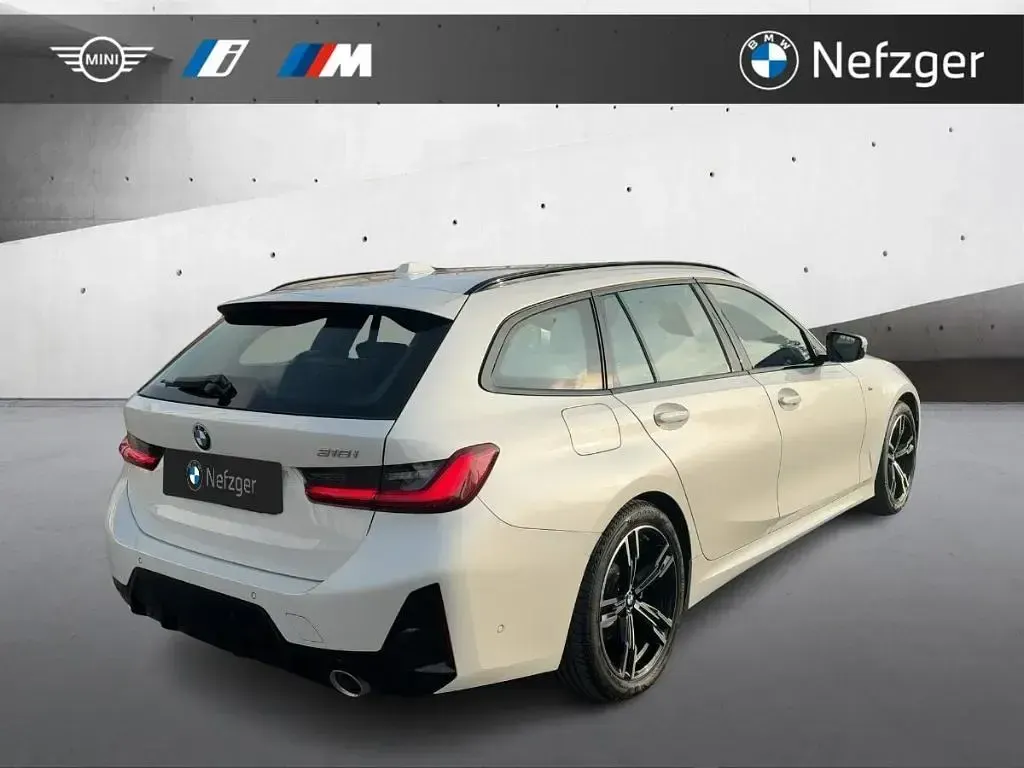 Gebraucht BMW 318 M Sport 156 PS (114 kW) 2024 Weiss Kombi