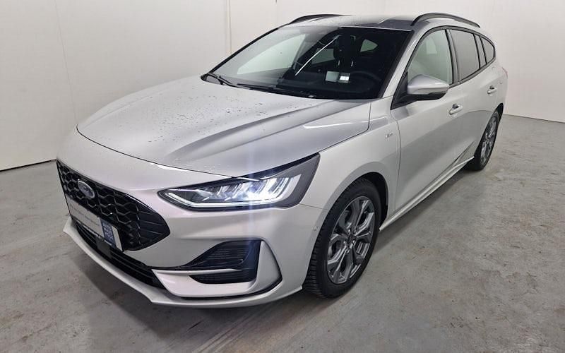 Silber Gebraucht 2023 Ford Focus ST-Line X Kombi | 23.850 € (Fairer Preis) - Bild 1/4