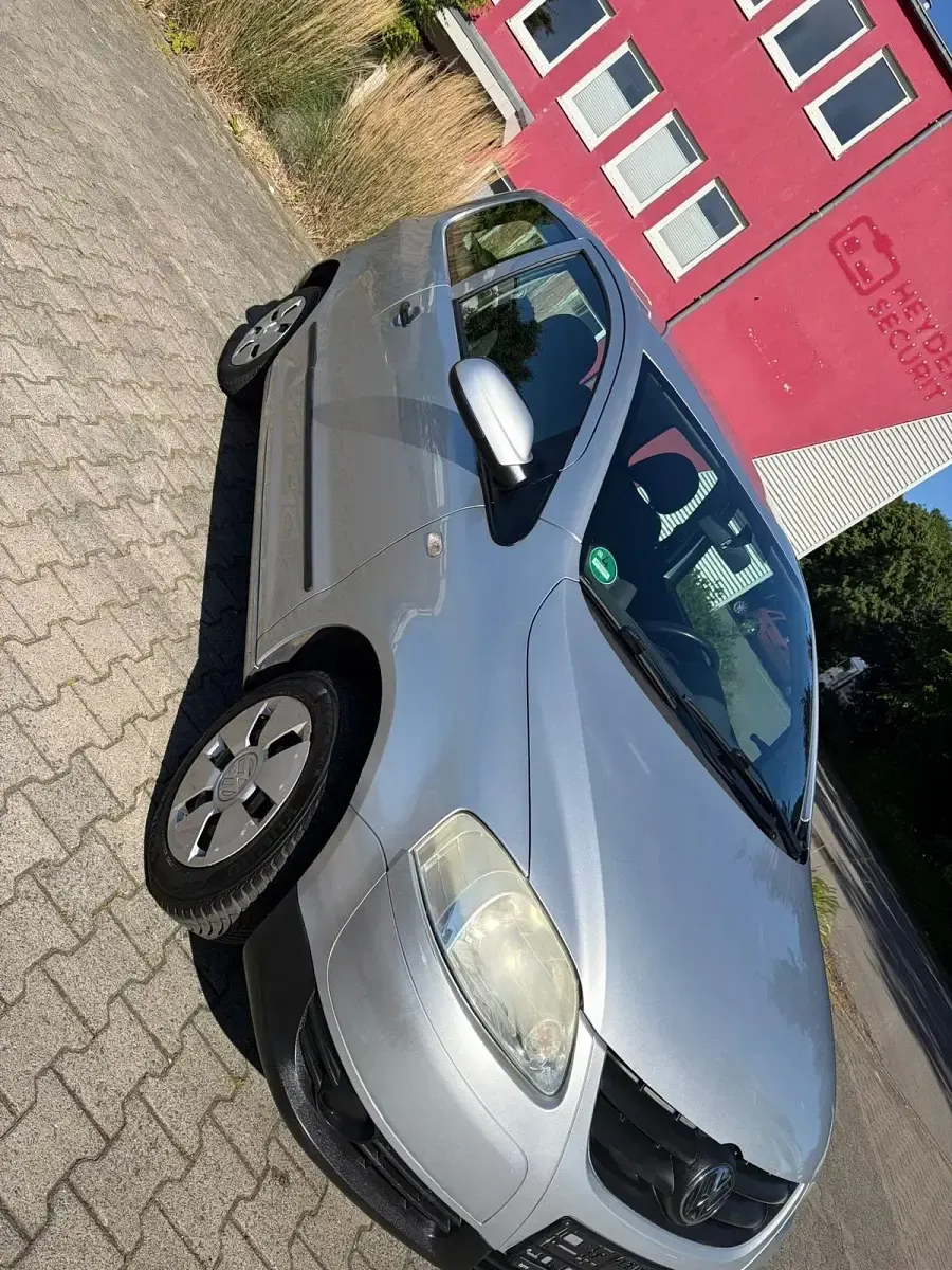 Gebraucht VW Fox 70 PS (51 kW) 2005 Silber Kleinwagen