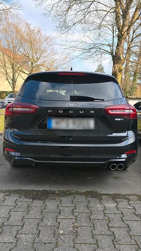 Gebraucht Ford Focus ST-Line 125 PS (91 kW) 2022 Schwarz Kombi