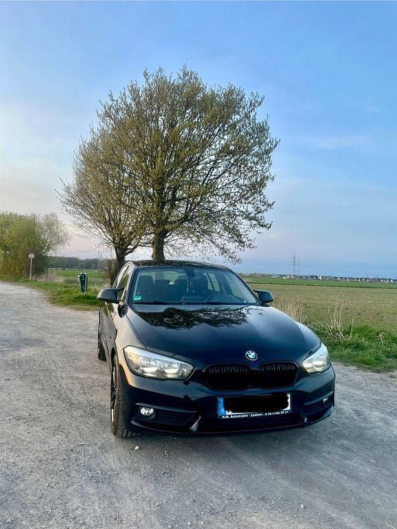 Schwarz Gebraucht 2018 BMW 118 Kleinwagen | 9.900 € (Fairer Preis) - Bild 1/4