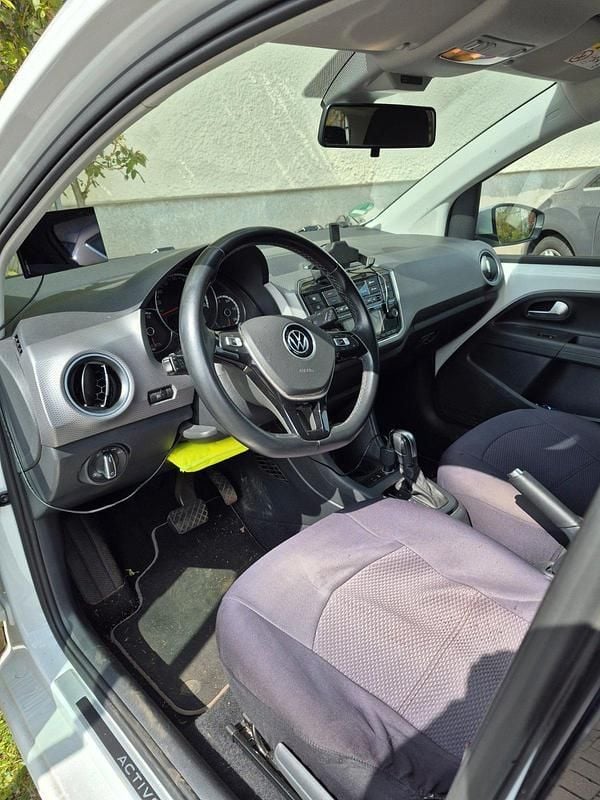 Gebraucht VW e-up! United 61 kW (83 PS) 2021 Weiß Kleinwagen
