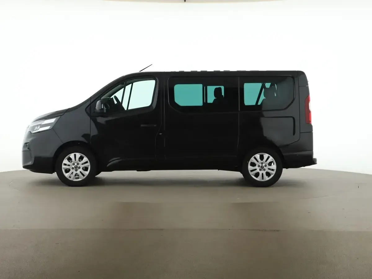 Gebraucht Nissan Primastar 360º 150 PS (110 kW) 2025 Grau Van / Kleinbus