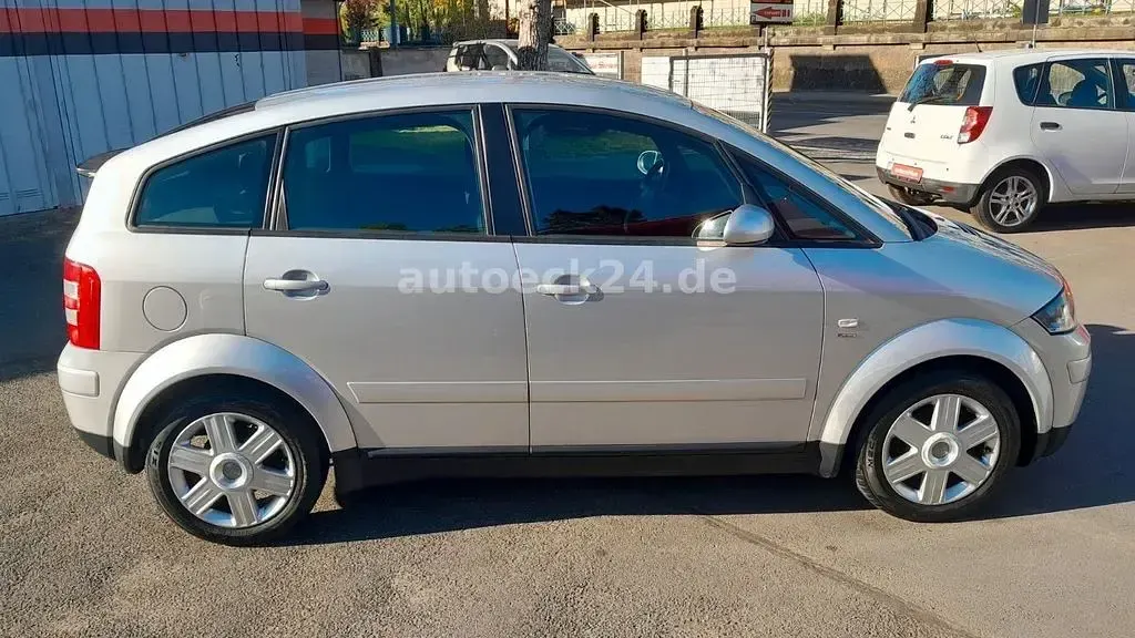 Gebraucht Audi A2 75 PS (55 kW) 2003 Silber Kleinwagen