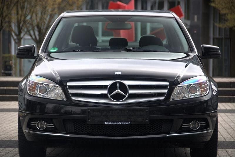 Gebraucht Mercedes C180 156 PS (114 kW) 2011 Schwarz Limousine