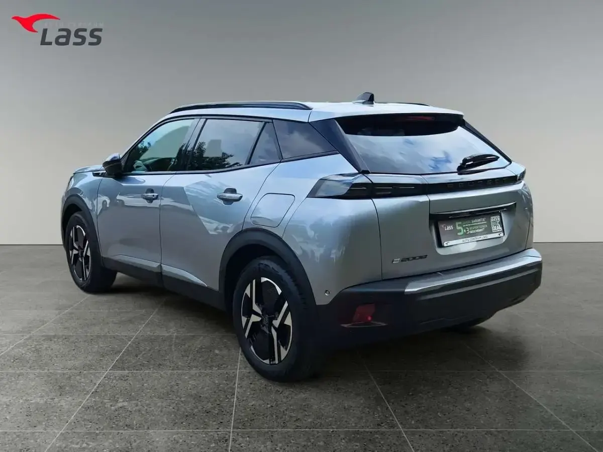 Gebraucht Peugeot e-2008 Allure 100 kW (136 PS) 2025 Grau SUV