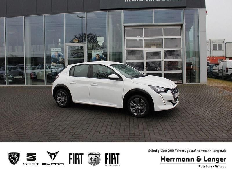 Gebraucht Peugeot 208 Active 100 kW (136 PS) 2021 Weiß Kleinwagen