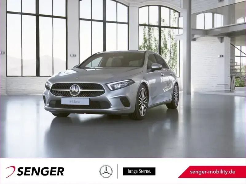 Silber Gebraucht 2021 Mercedes A180 Progressive | 22.790 € (Superpreis) - Bild 1/1