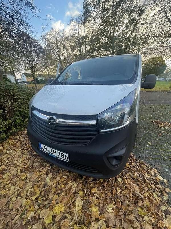 Gebraucht Opel Vivaro 90 PS (66 kW) 2015 Weiß Van / Kleinbus