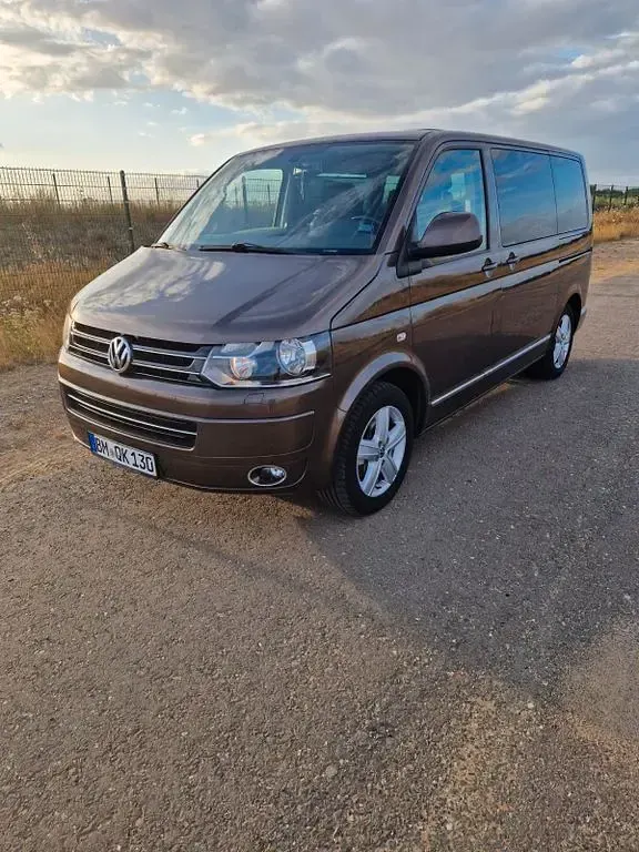 Gebraucht VW Multivan 179 PS (131 kW) 2010 Braun Van / Kleinbus