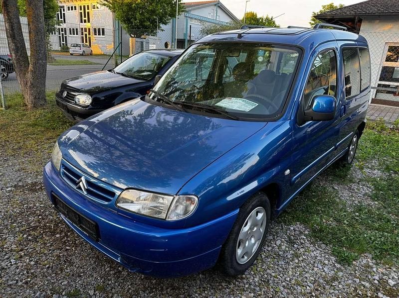 Blau Gebraucht 2002 Citroën Berlingo Van / Kleinbus | 1.490 € (Fairer Preis) - Bild 1/4