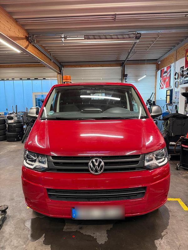 Rot Gebraucht 2015 VW T5 Van | 19.500 € - Bild 1/4