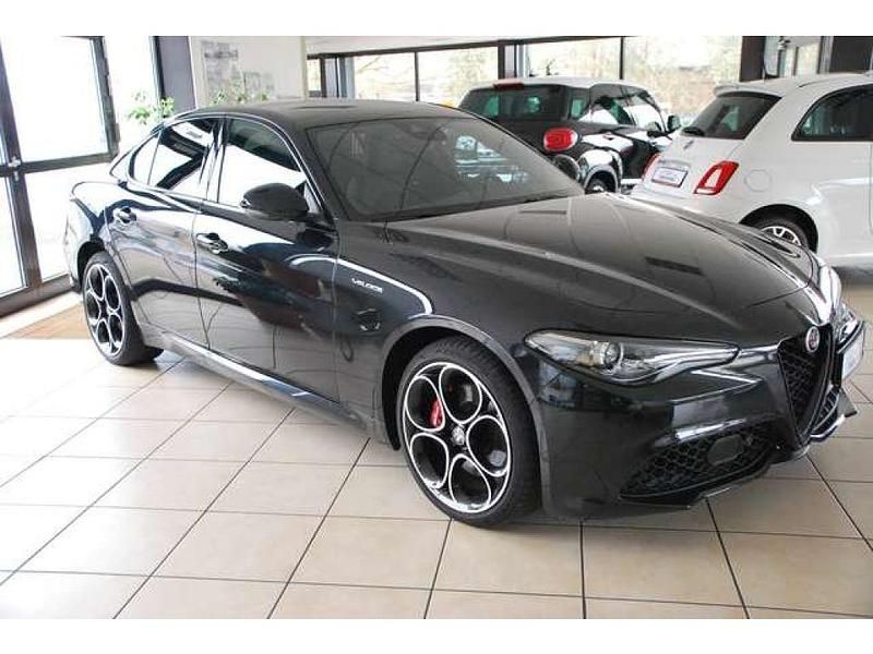 Gebraucht Alfa Romeo Giulia Veloce 209 PS (153 kW) 2023 Nero vulcano metallic Limousine