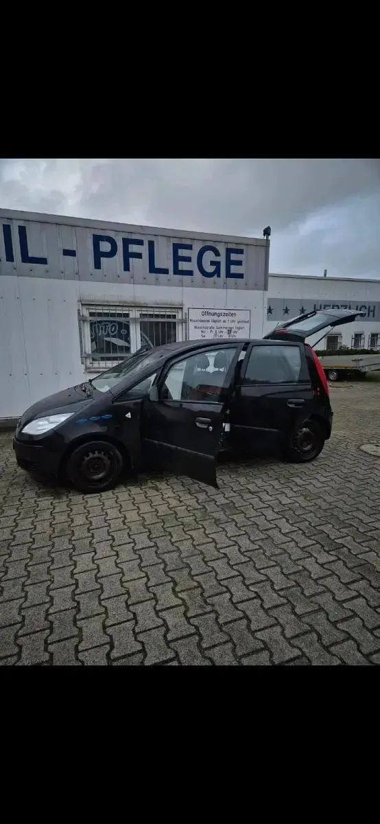 Gebraucht Mitsubishi Colt 75 PS (55 kW) 2004 Schwarz Kleinwagen