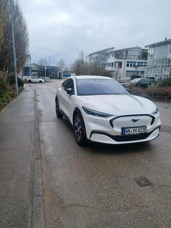 Gebraucht Ford Mustang Mach-E 197 kW (269 PS) 2021 Weiß SUV