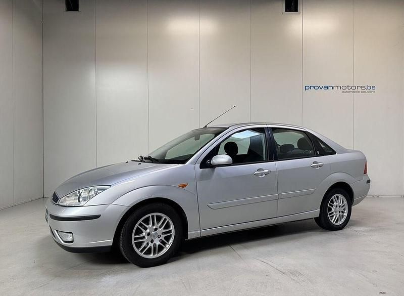 Usata Ford Focus 101 CV (74 kW) 2002 Grigio Berlina